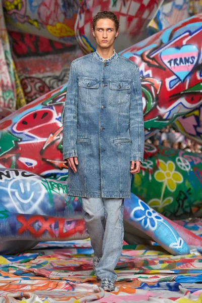 Look 20